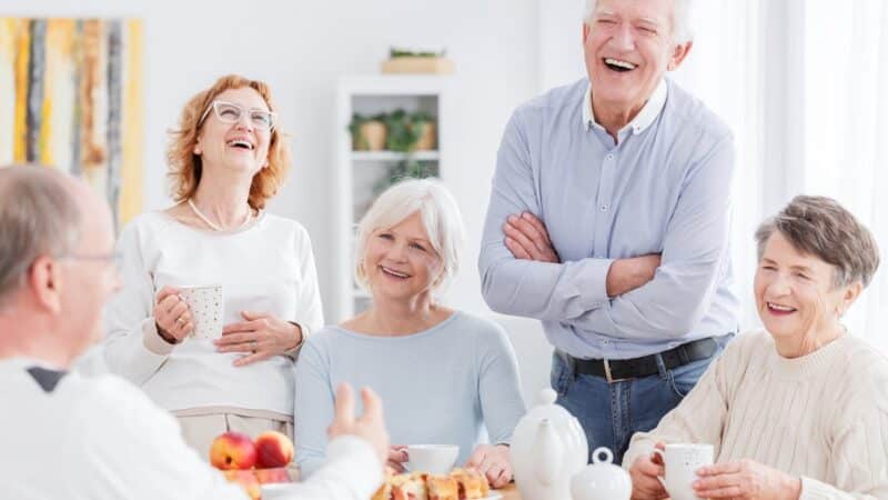 De plus en plus de seniors sont en colocation ! Envie de tester ? On vous explique