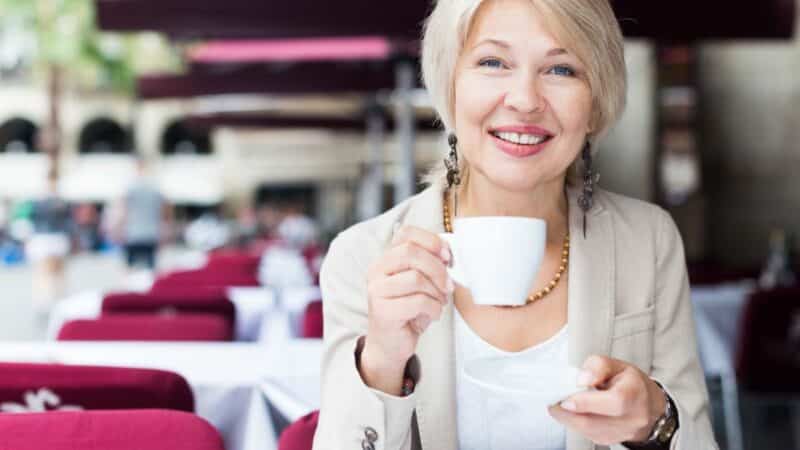 Astuces : Ce que vous devez faire pour paraître jeune et avoir suffisamment confiance en vous après 40 ans