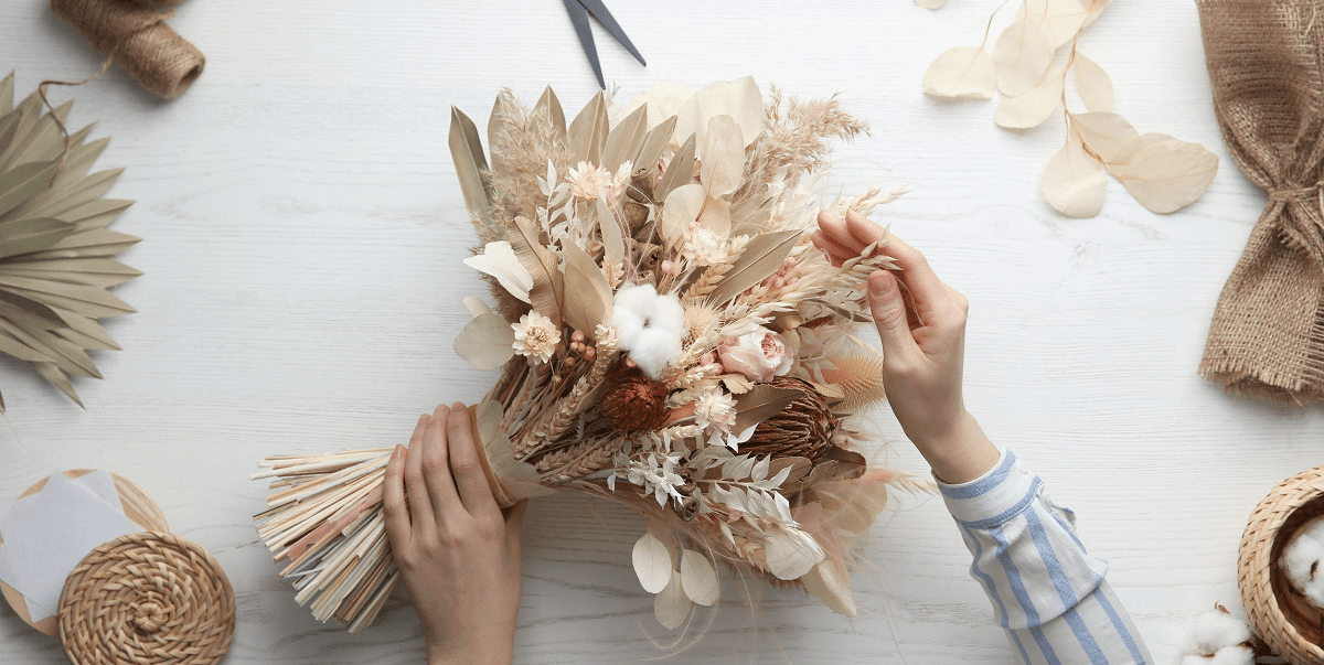 Déco : Comment faire des fleurs séchées ? Une idée cadeau ou déco originale !
