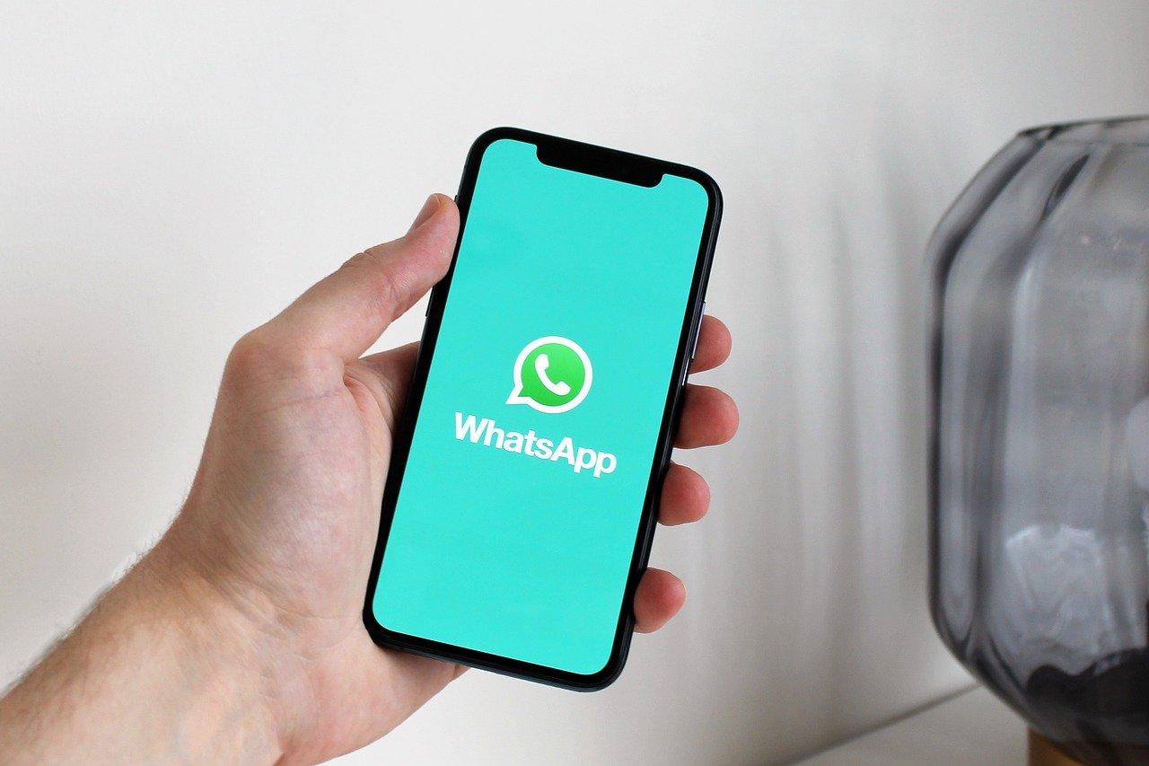 WhatsApp : Comment créer un groupe pour discuter entre amis, en famille ou avec des collègues ?