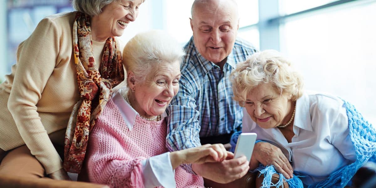 Comment les seniors peuvent-ils bénéficier d’une vie sociale active ?