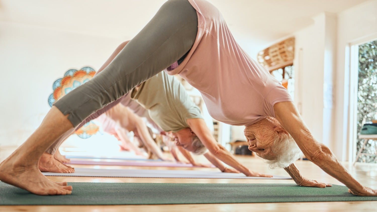 Pilates : votre arme secrète pour un corps plus sain après 60 ans